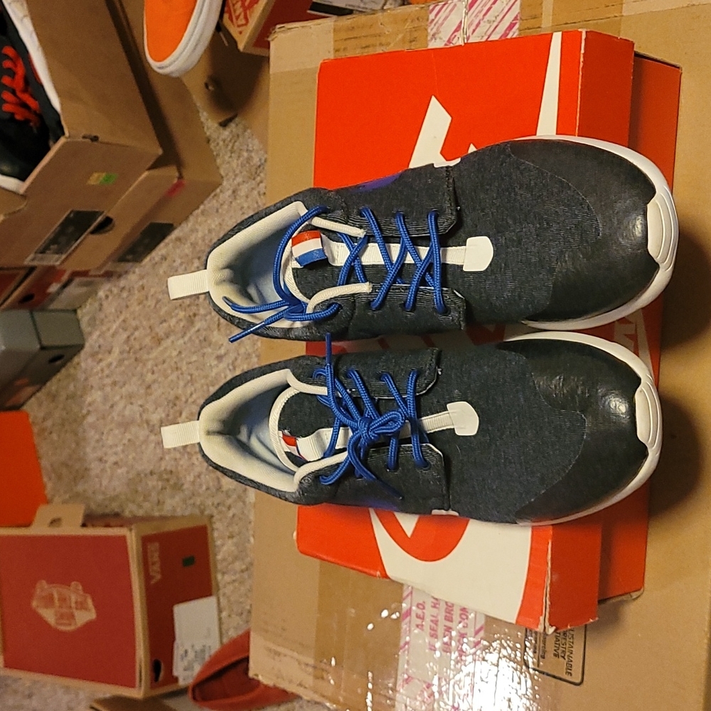 Roshe Run France (Gs) View 2